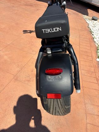 Scooter eléctrico Tekuon