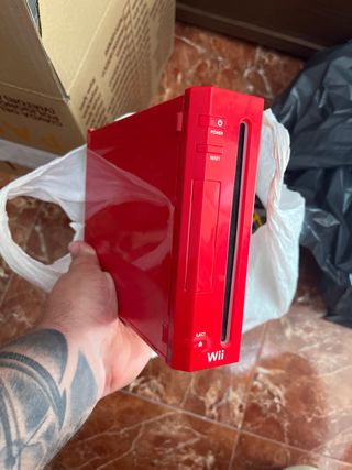 Wii roja - Consola