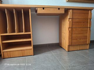 Escritorio madera - Estantes & cajones