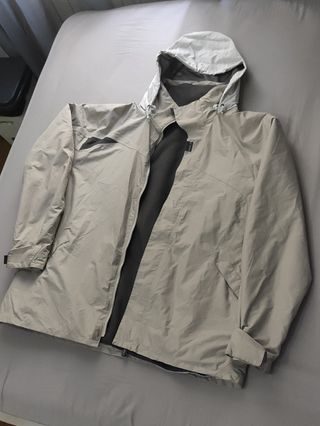 Chaqueta Tribord beige impermeable