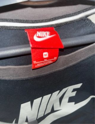 Top Nike crop, blanco y negro 