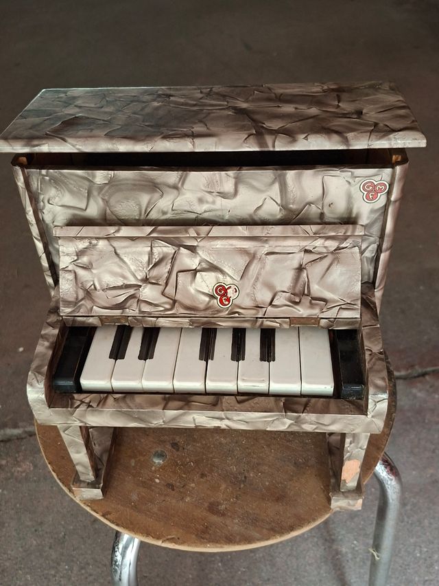 Pianoforte Giocattolo Vintage
