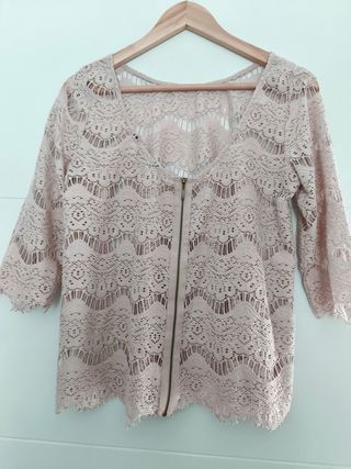 Blusa encaje beige Zara