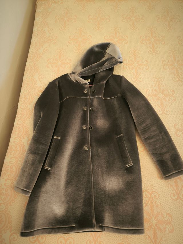 Chaquetón capucha plata - usado