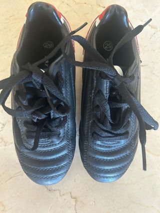 Zapatillas fútbol Atemi niño 29 nuevas 
