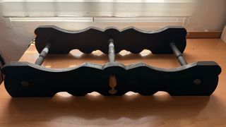 Supporto da tavolo con 2 botti in legno nero