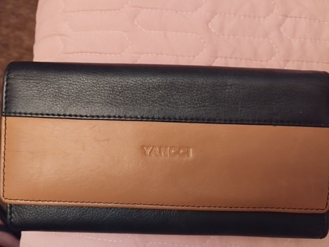 Billetera Yancci Piel Negra Marrón