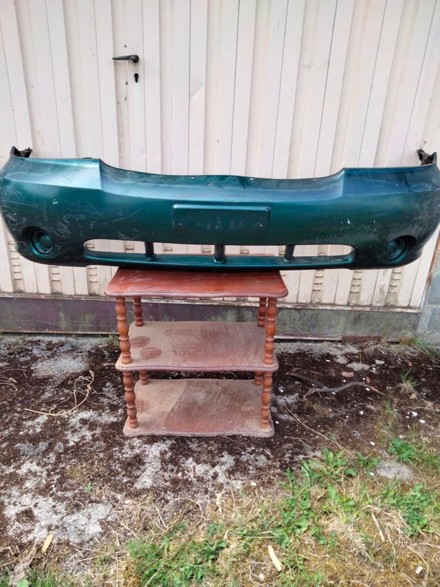 Paragolpes Del. Kia Carnival 2003