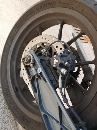 KTM Duke 125 blanca (2014)