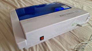 Esterilizador UV - Branco e Azul