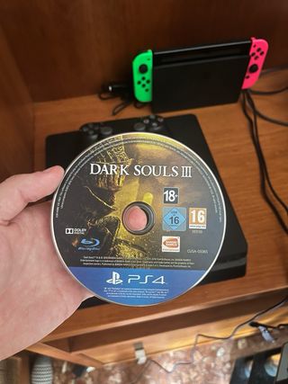 PS4 (PlayStation 4) negra