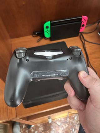 PS4 (PlayStation 4) negra
