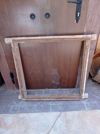 Ventana antigua madera cristal