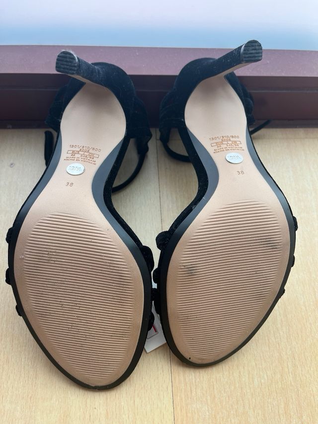 Sandalias sin estrenar negras terciopelo_ZARA_T 38
