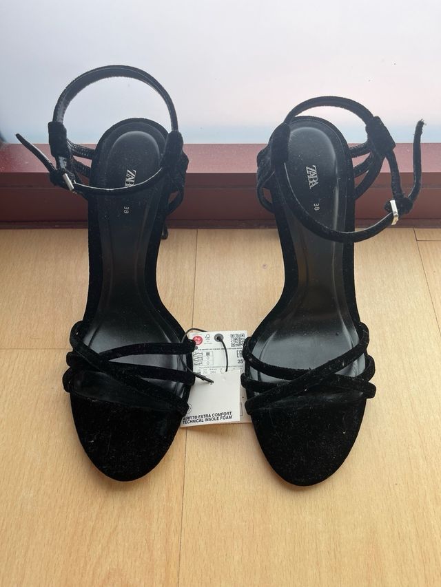Sandalias sin estrenar negras terciopelo_ZARA_T 38