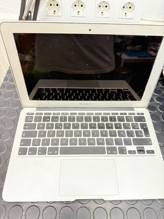 MacBook Air plata - seminuevo