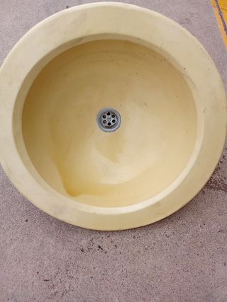 Lavabo cerámico marrón circular