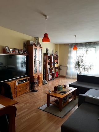 Céntrico, exterior, trastero, garaje. Hay ascensor