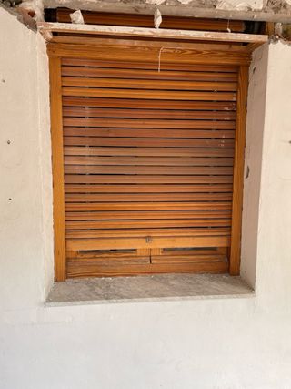 Ventana madera antigua