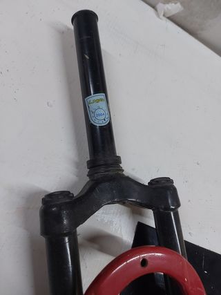 Horquilla con suspension y manillar bici montaña