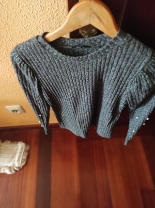 Jersey gris canalé con perlas