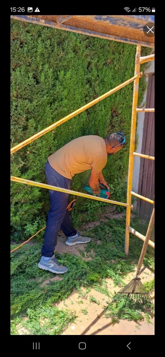 JARDINERO 9€ 8€.? O