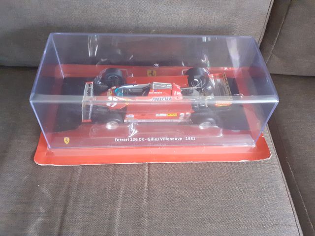 F1 Ferrari escala 1/24 - 4 coches