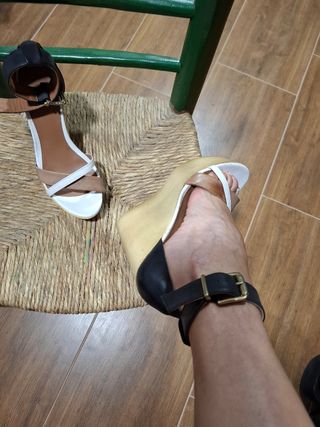 Sandalias Venetti piel blancas y marrón