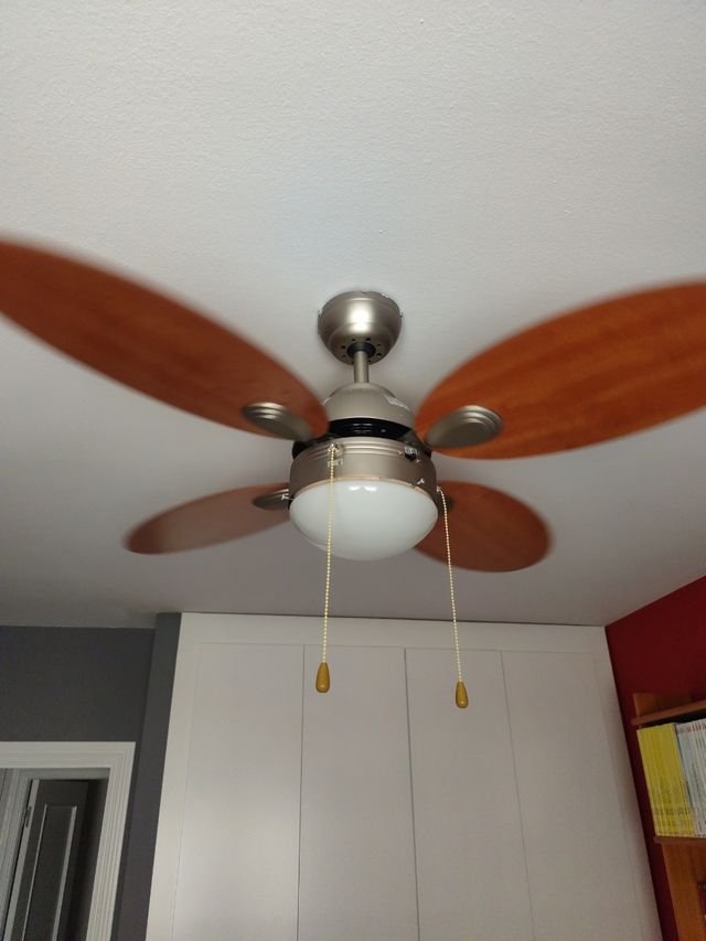 Ventilador techo madera marrón