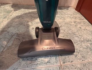 Aspiradora escoba Cecotec 2 en 1