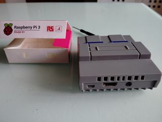 Raspberry Pi 3 + 2 mandos SNES