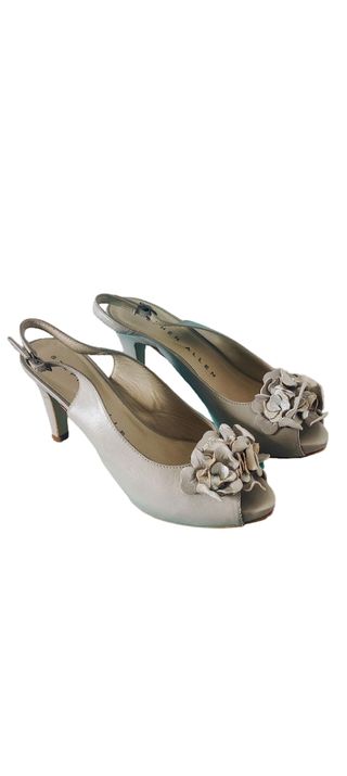 Sandalias peep toe Stephen Allen grises