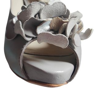 Sandalias peep toe Stephen Allen grises