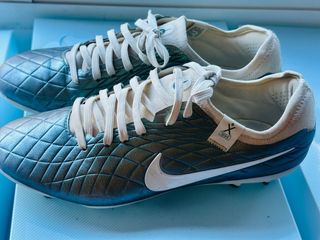 Zapatillas fútbol Nike Tiempo pro  talla 40,5 