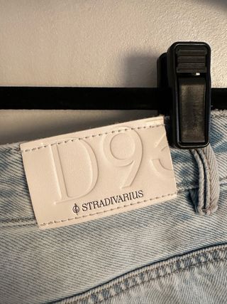 Pantalón Shorts vaqueros Stradivarius D93 azul
