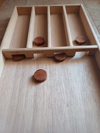 Sjoelbak: Gioco da tavolo in legno