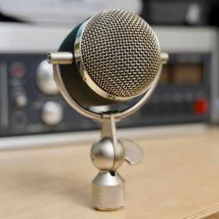 Micrófono Electro Voice Retro