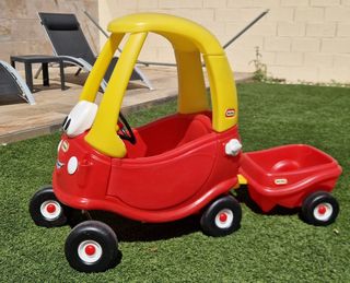 Coche Little Tikes rojo