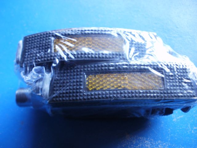 Pedales bici antigua de varillas rosca francesa.