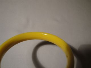 Pulsera de material plástico duro.Nueva,sin estren