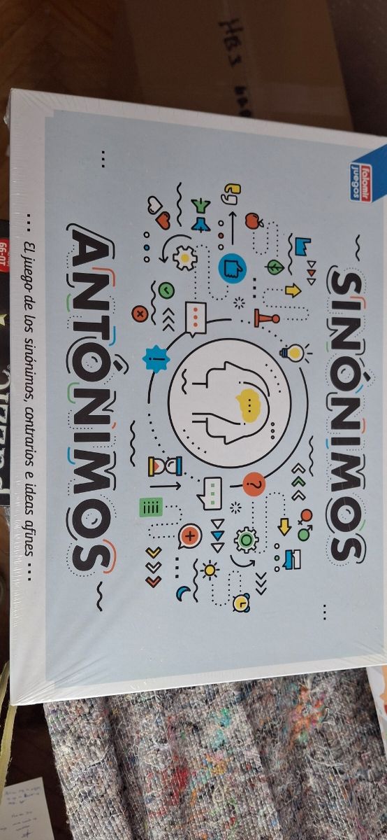 Antónimos&Sinónimos: Juego de mesa