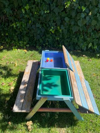 Mesa picnic infantil azul y marrón