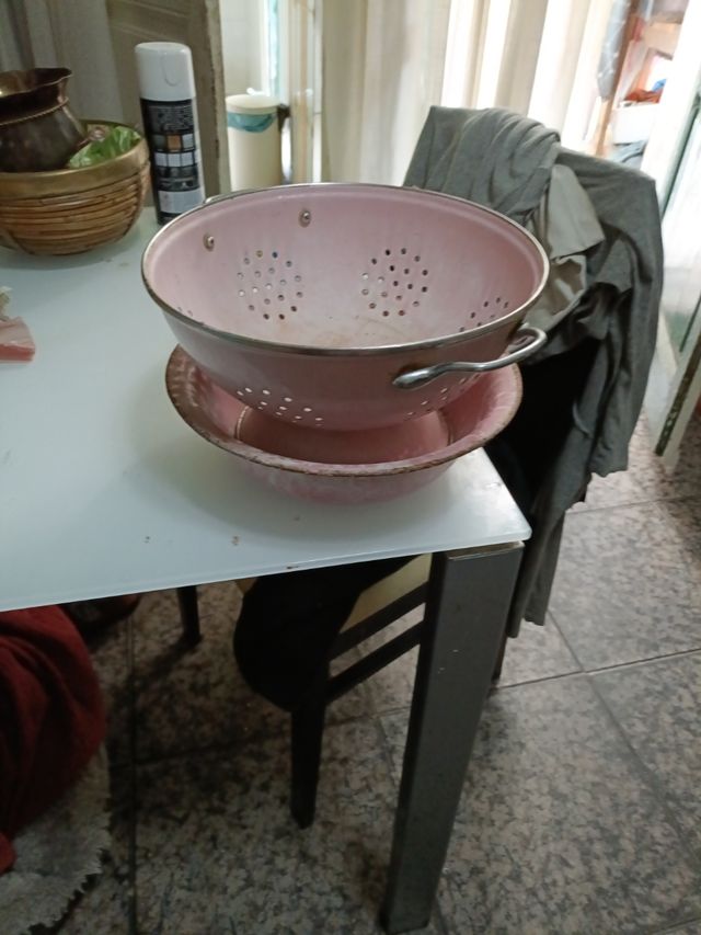 Colador & bandeja antiguos, esmaltados