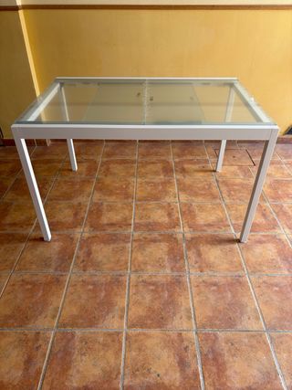 Mesa extensible IKEA GLIVARP blanca