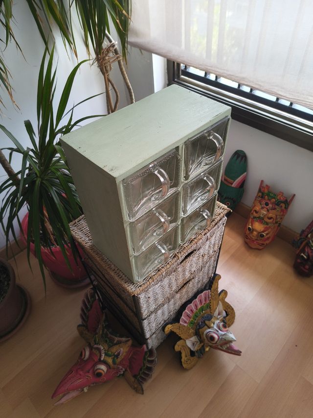 Mobile espositore in vetro con 6 scomparti del 18° secolo