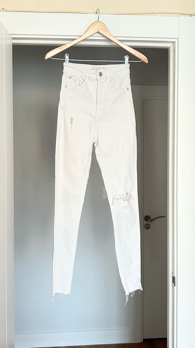 Vaqueros pitillo rotos 