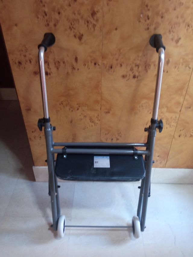 Andador con asiento