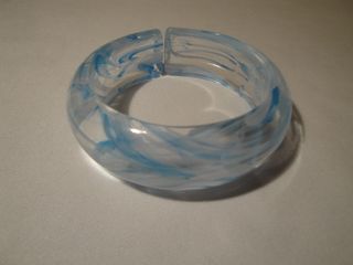 Pulsera plástico duro azul - Nueva. sin estrenar