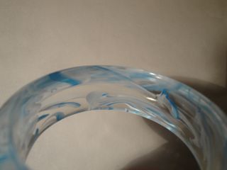 Pulsera plástico duro azul - Nueva. sin estrenar