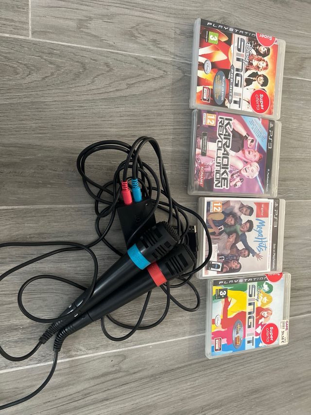 PS3 Slim negra + juegos y accesorios